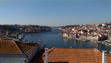 Blick auf Porto und Vila Nova de Gaia